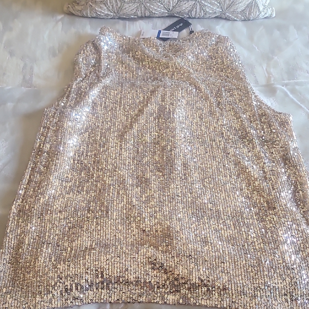 Cable & Gauge Sparkling Gold Sequin Top